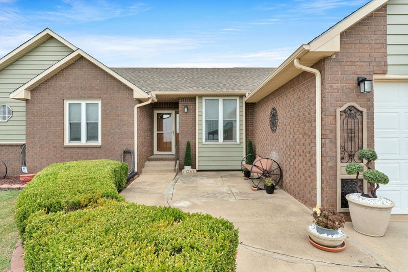 470 W 130th Ave N, Conway Springs, KS 67031