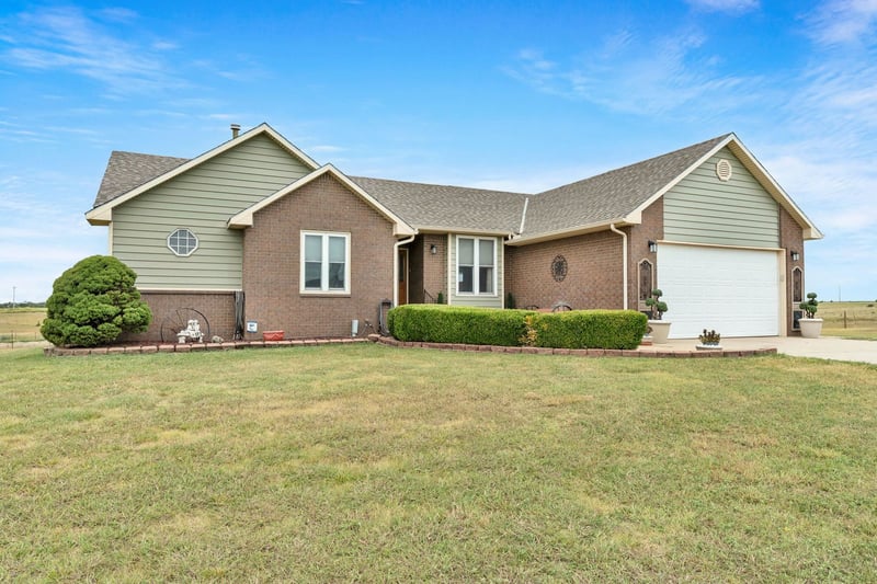 470 W 130th Ave N, Conway Springs, KS 67031
