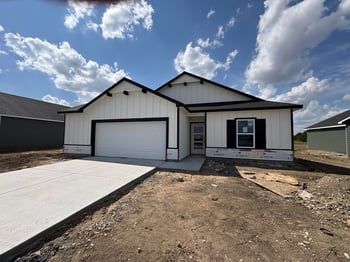 5717 Plumthicket St, Bel Aire, KS 67226