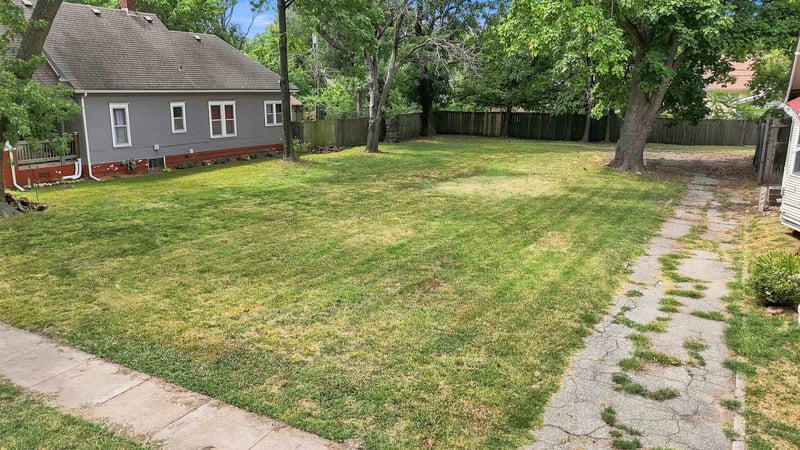 233 N Estelle Ave, Wichita, KS 67214