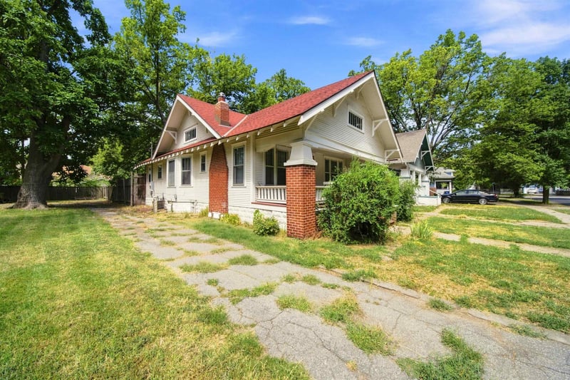 233 N Estelle Ave, Wichita, KS 67214