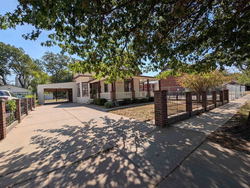 1818 N Park Pl, Wichita, KS 67203