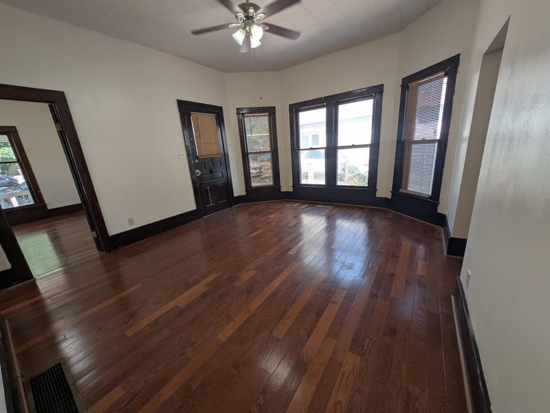 1818 N Park Pl, Wichita, KS 67203