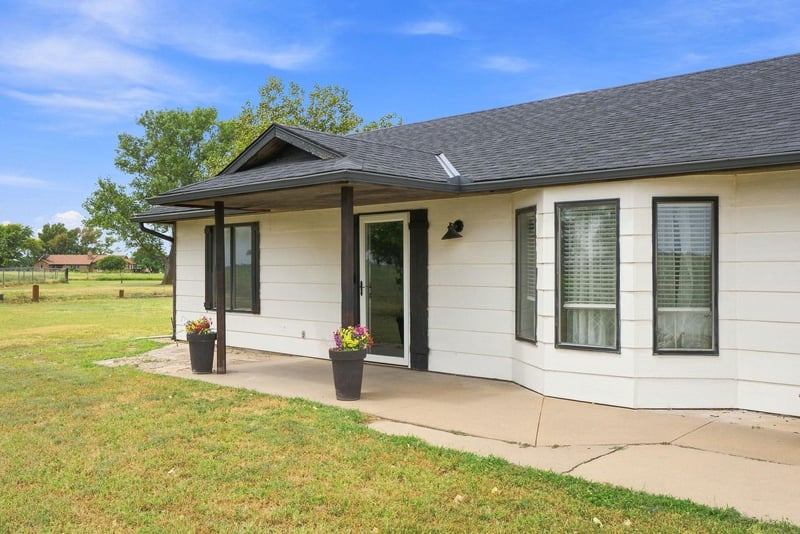 2239 N 311th St W, Garden Plain, KS 67050-9201