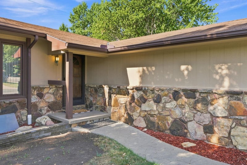 10607 W Nantucket St, Wichita, KS 67212-1274