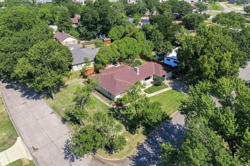 401 N Brookside, Wichita, KS 67208