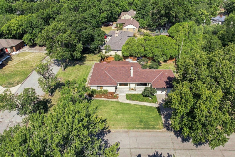 401 N Brookside, Wichita, KS 67208