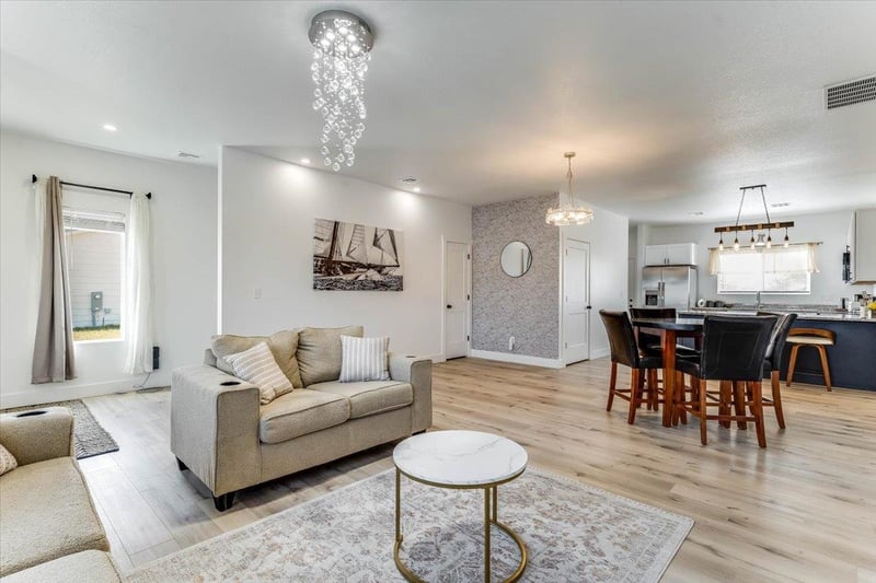 113 S Sycamore, Valley Center, KS 67147