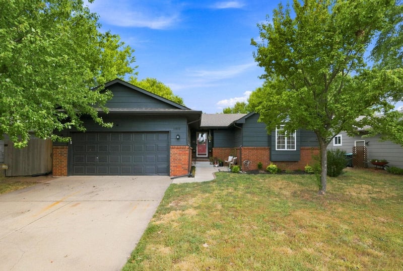 11802 W Jamesburg St, Wichita, KS 67212