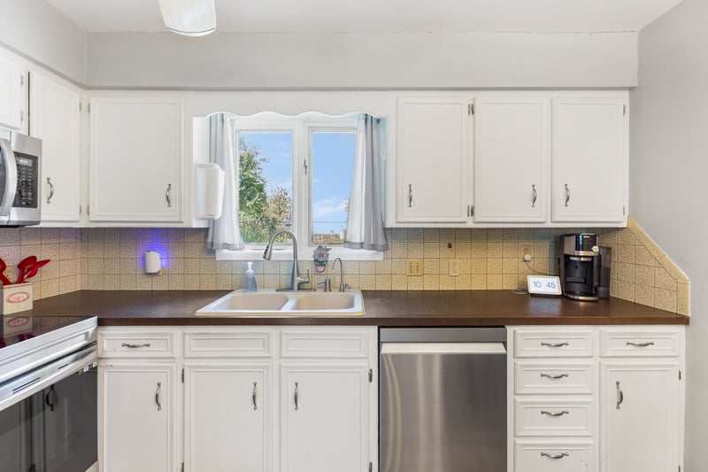 605 S Walnut, South Hutchinson, KS 67505