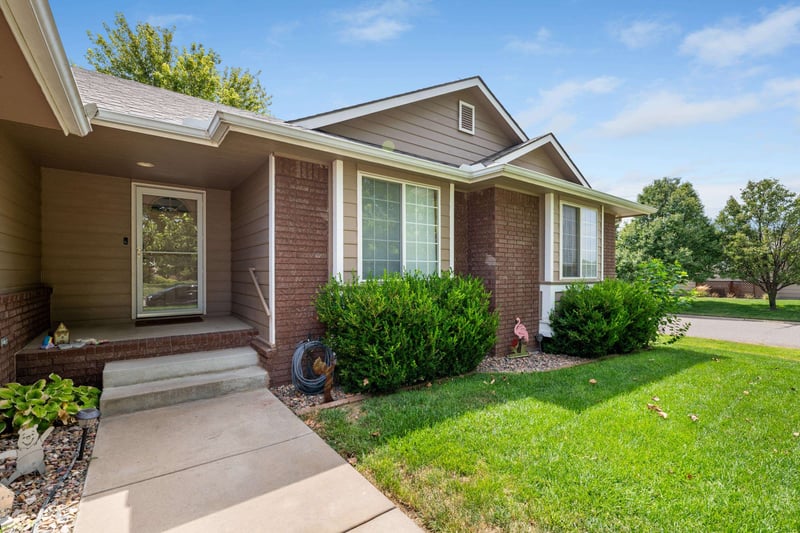 3542 N Lake Ridge Ct, Wichita, KS 67205