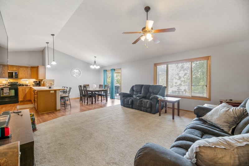 3542 N Lake Ridge Ct, Wichita, KS 67205