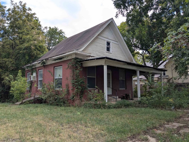 814 Walton, Winfield, KS 67156
