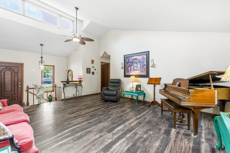 719 S Honeybrook Ln, Derby, KS 67037