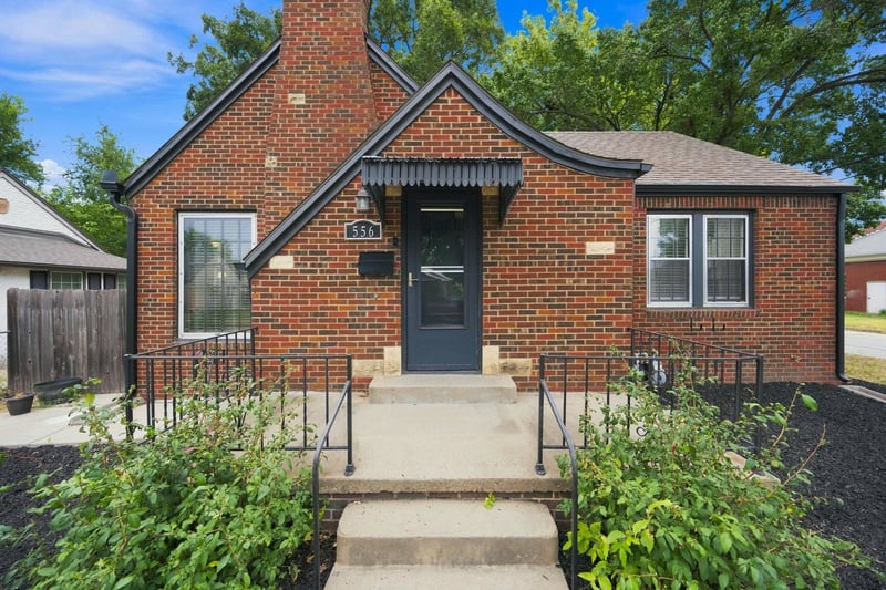556 S Poplar St, Wichita, KS 67211