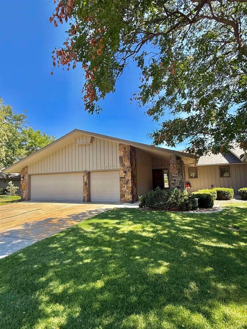 1634 Kensington Blvd, Garden City, KS 67846-8373