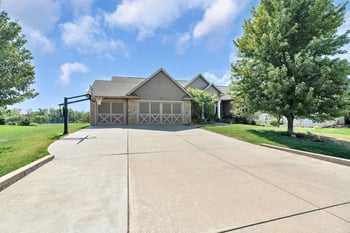1717 E Elk Ridge Ave, Goddard, KS 67052