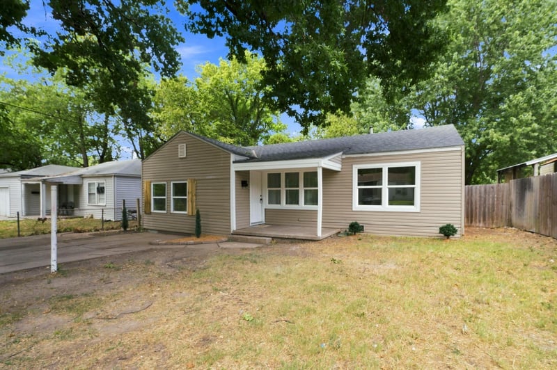 3114 E Range Rd, Wichita, KS 67216