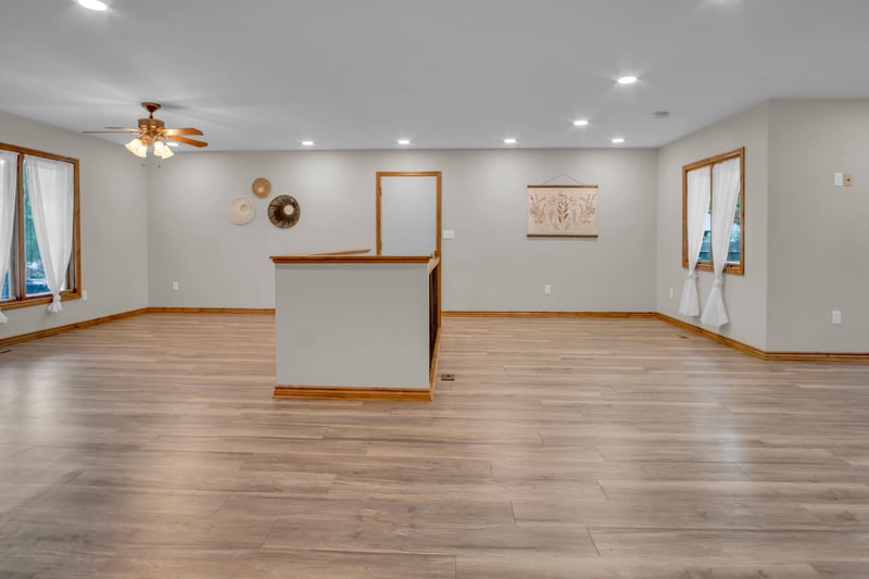 600 W 13th St, Newton, KS 67114