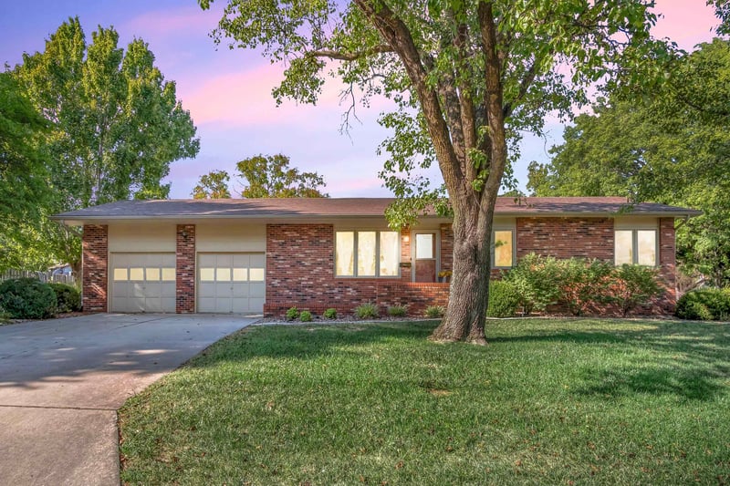 600 W 13th St, Newton, KS 67114