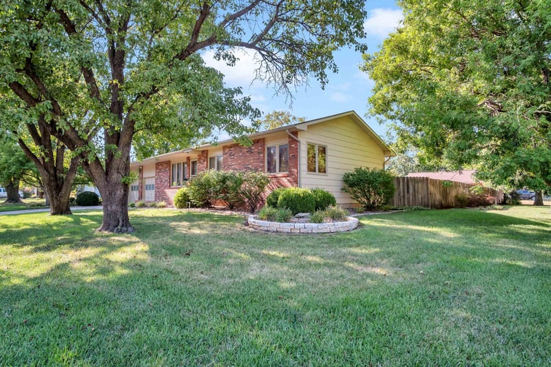 600 W 13th St, Newton, KS 67114
