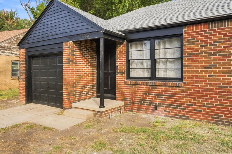 1639 N Kenmar Dr, Wichita, KS 67208