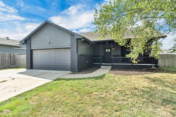 419 E Myers Ct, Mulvane, KS 67110