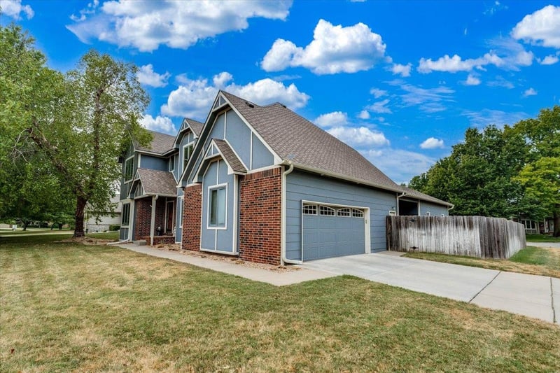 11804 W 1st St N, Wichita, KS 67212