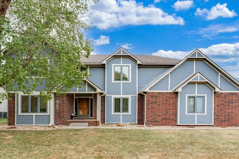 11804 W 1st St N, Wichita, KS 67212