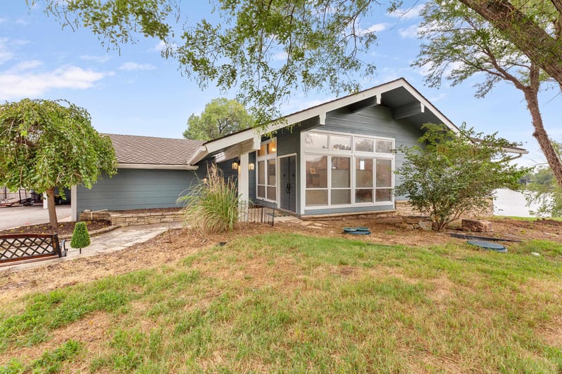 23 S Lakeview Dr, Goddard, KS 67052
