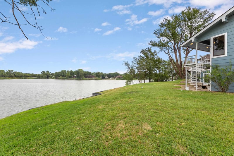 23 S Lakeview Dr, Goddard, KS 67052