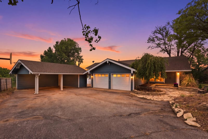 23 S Lakeview Dr, Goddard, KS 67052