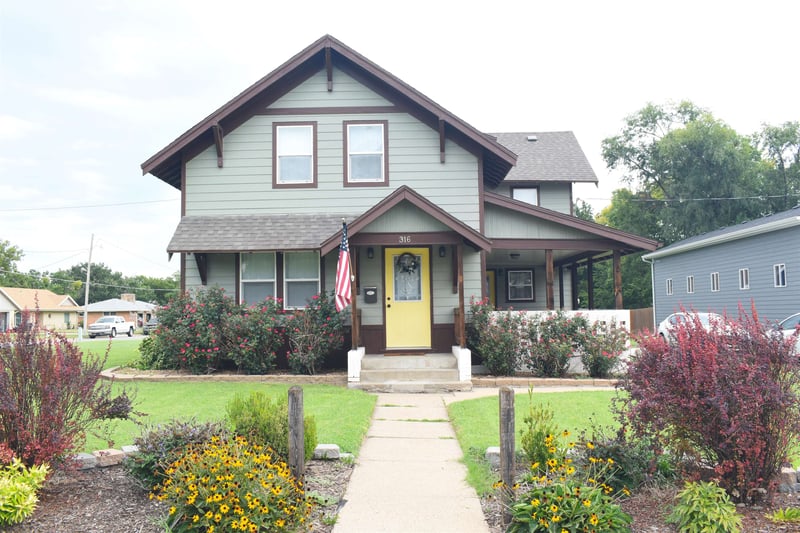 316 N Rothsay Ave, Minneapolis, KS 67467
