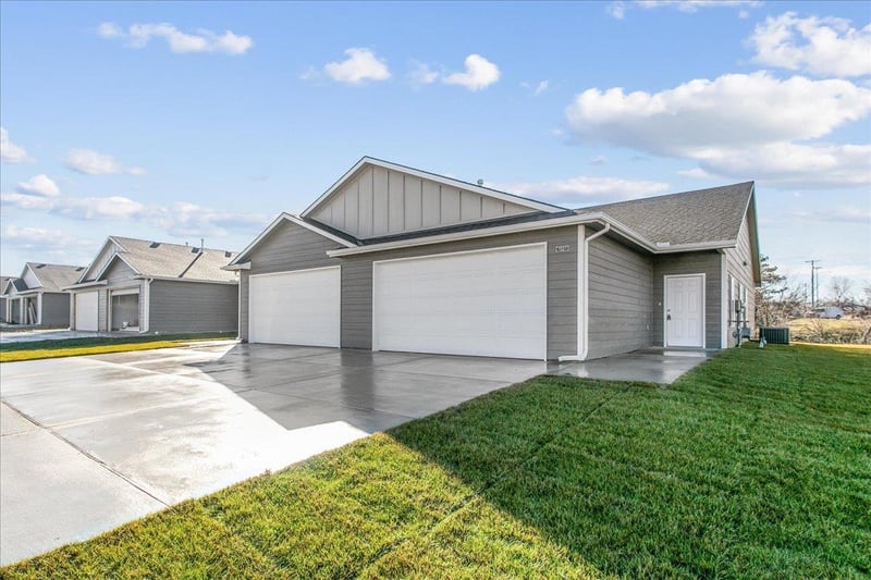 2905 S Bunker Hill Ct #2909-2913-2917-2921-2929-2933-2945-2953, Wichita, KS 67210