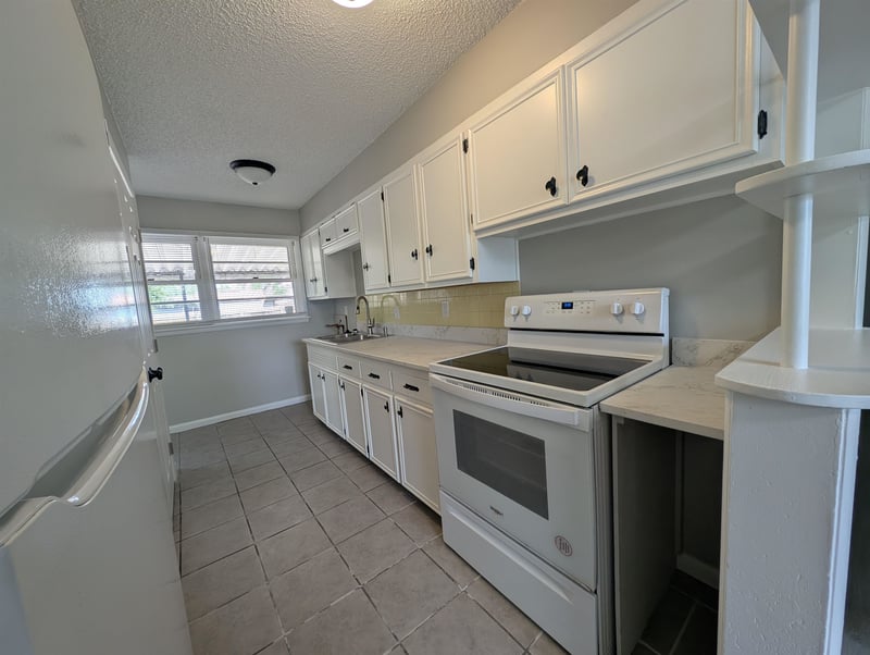 3350 S Hiram St, Wichita, KS 67217