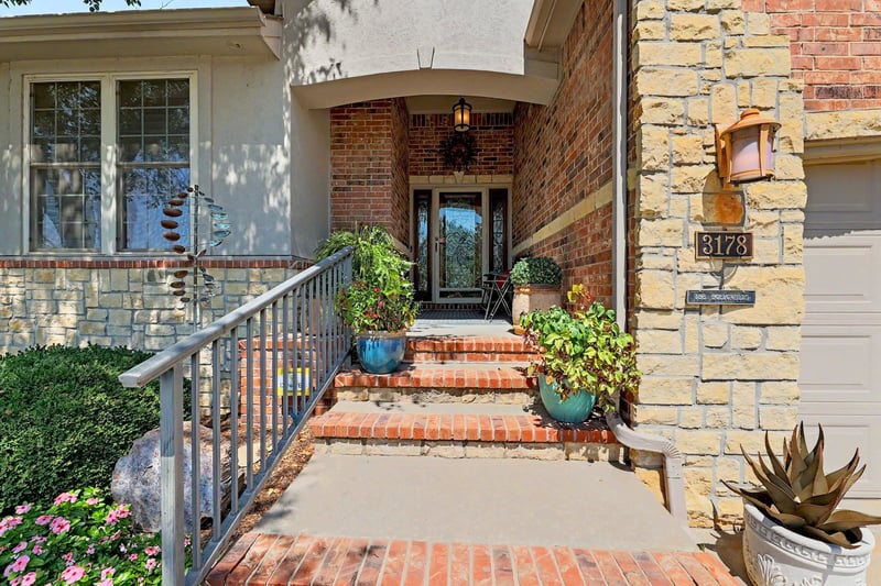 3178 N Lake Ridge Ct, Wichita, KS 67205