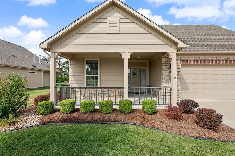 4923 N Prestwick Ave, Bel Aire, KS 67226