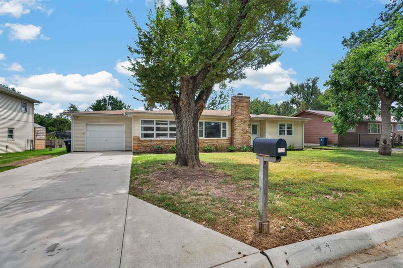 336 Hunton Rd, El Dorado, KS 67042