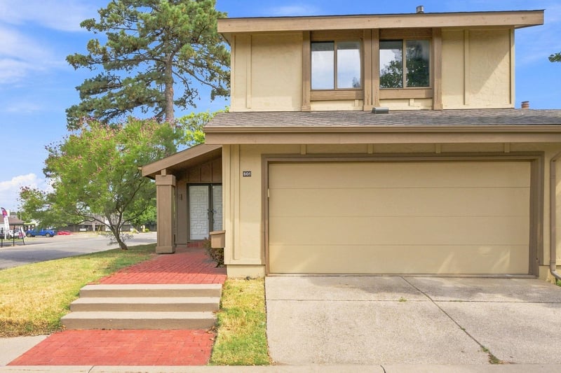 8201 E Harry Unit 501, Wichita, KS 67207