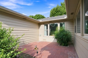 222 N Brookside St, Wichita, KS 67208