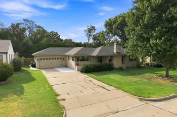 222 N Brookside St, Wichita, KS 67208