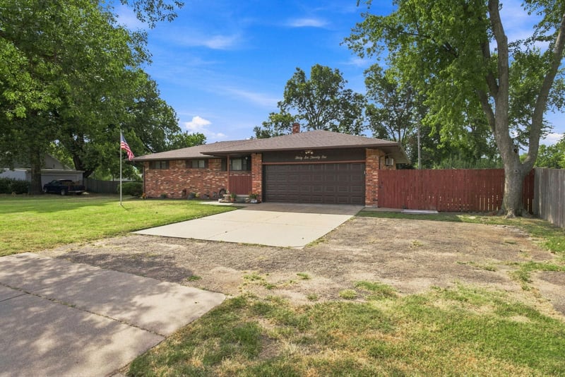4621 W 13th St, Wichita, KS 67212