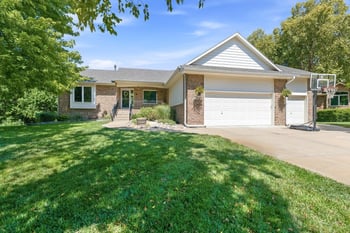 4845 N Steeds Crossing Cir, Park City, KS 67219