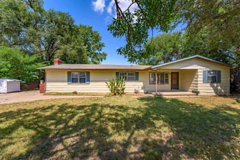 220 E 44th St S, Wichita, KS 67216-1714