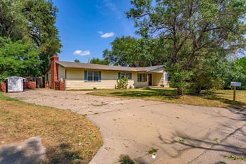 220 E 44th St S, Wichita, KS 67216-1714