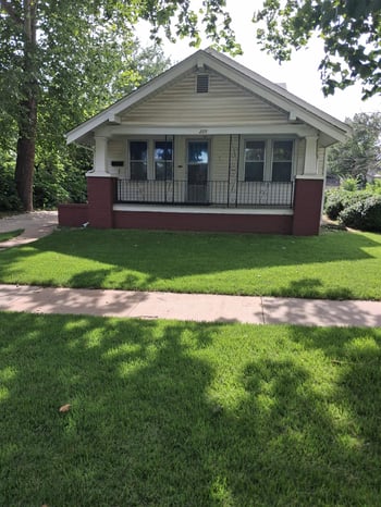 225 N St Clair Ave, Wichita, KS 67203