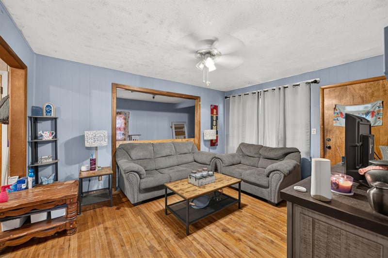 243 Western Ave, Haysville, KS 67060