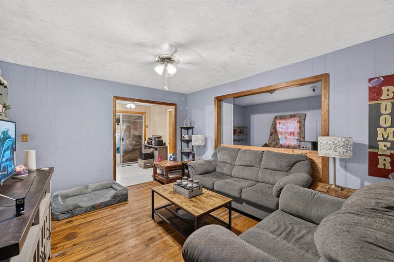 243 Western Ave, Haysville, KS 67060