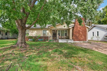 243 Western Ave, Haysville, KS 67060