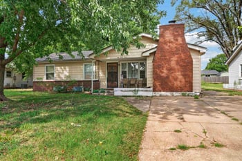 243 Western Ave, Haysville, KS 67060